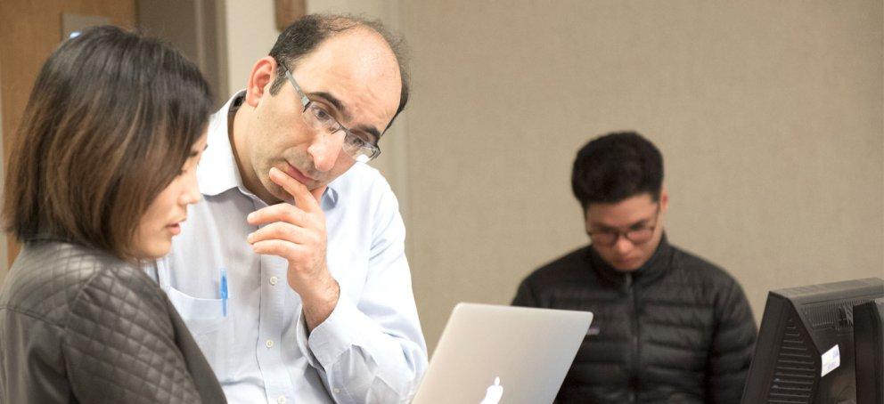 professors navid sabbaghi teaches MS Business Analytics course